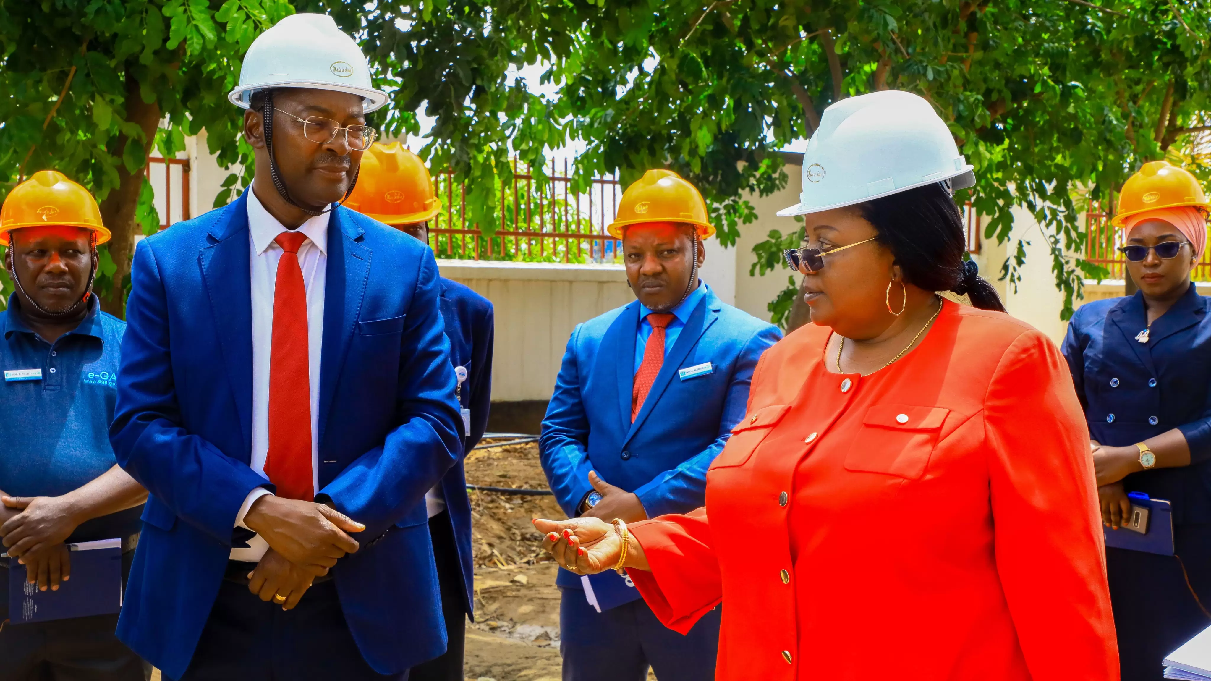 Waziri Simbachawene akagua ujenzi wa jengo la makao mkauu ya e-GA