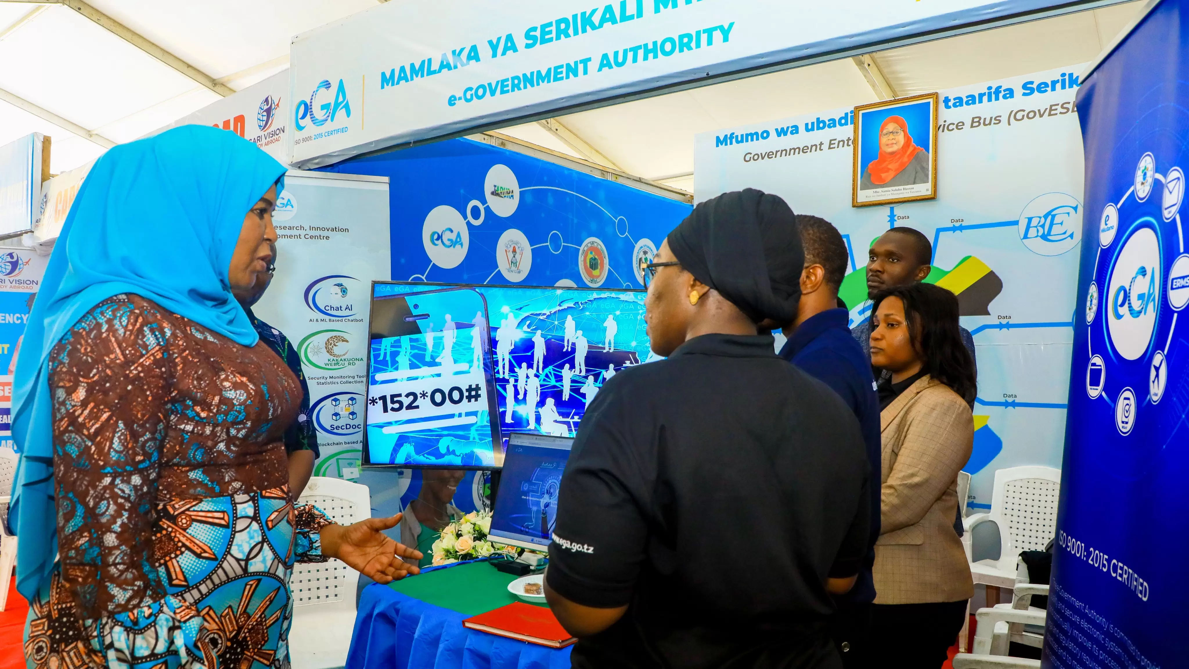 RC TANGA BALOZI BATILDA BURIANI ATEMBELEA BANDA LA e-GA KATIKA MAADHIMISHO YA KITAIFA YA ELIMU,UJUZI NA UBUNIFU 2024 JIJINI TANGA