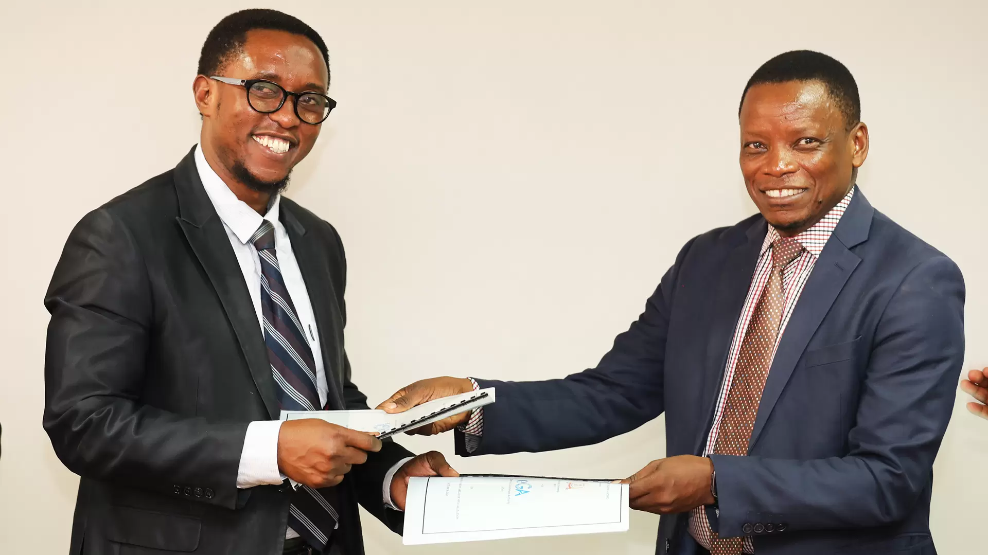 MAMLAKA YA SERIKALI MTANDAO (e-GA) NA CHUO KIKUU MZUMBE WASAINI HATI YA MAKUBALIANO (MOU) KUIMARISHA...
